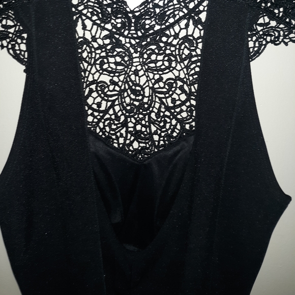 Lace chest mini dress - Picture 5 of 6